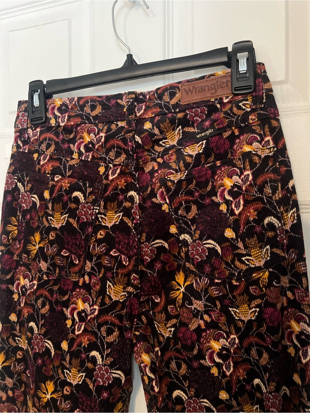 Wrangler Fierce Flare Corduroy Pants / floral - Picture 3 of 9